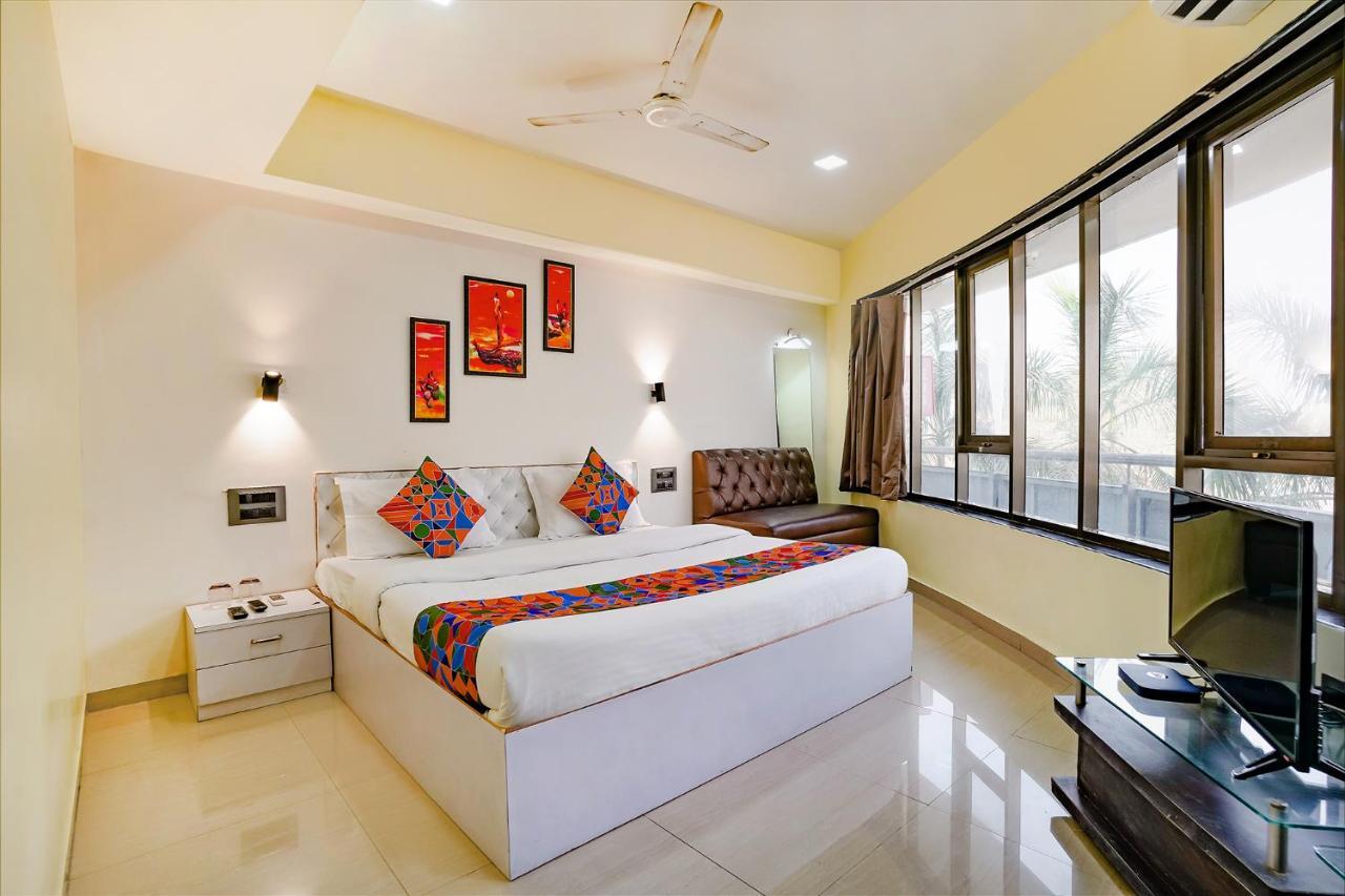 فندق Fabexpress White House - Nr Midc Khargar Koparpāda المظهر الخارجي الصورة