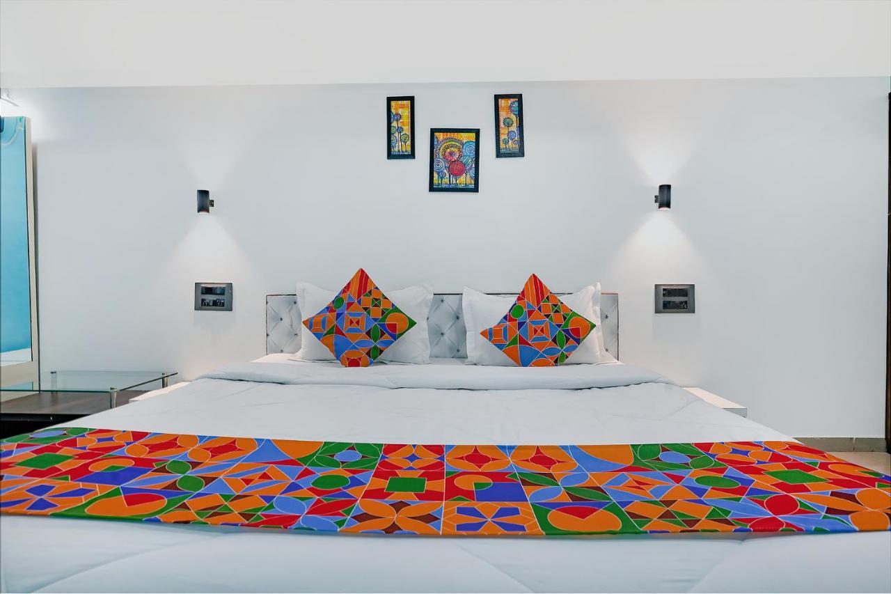 فندق Fabexpress White House - Nr Midc Khargar Koparpāda المظهر الخارجي الصورة